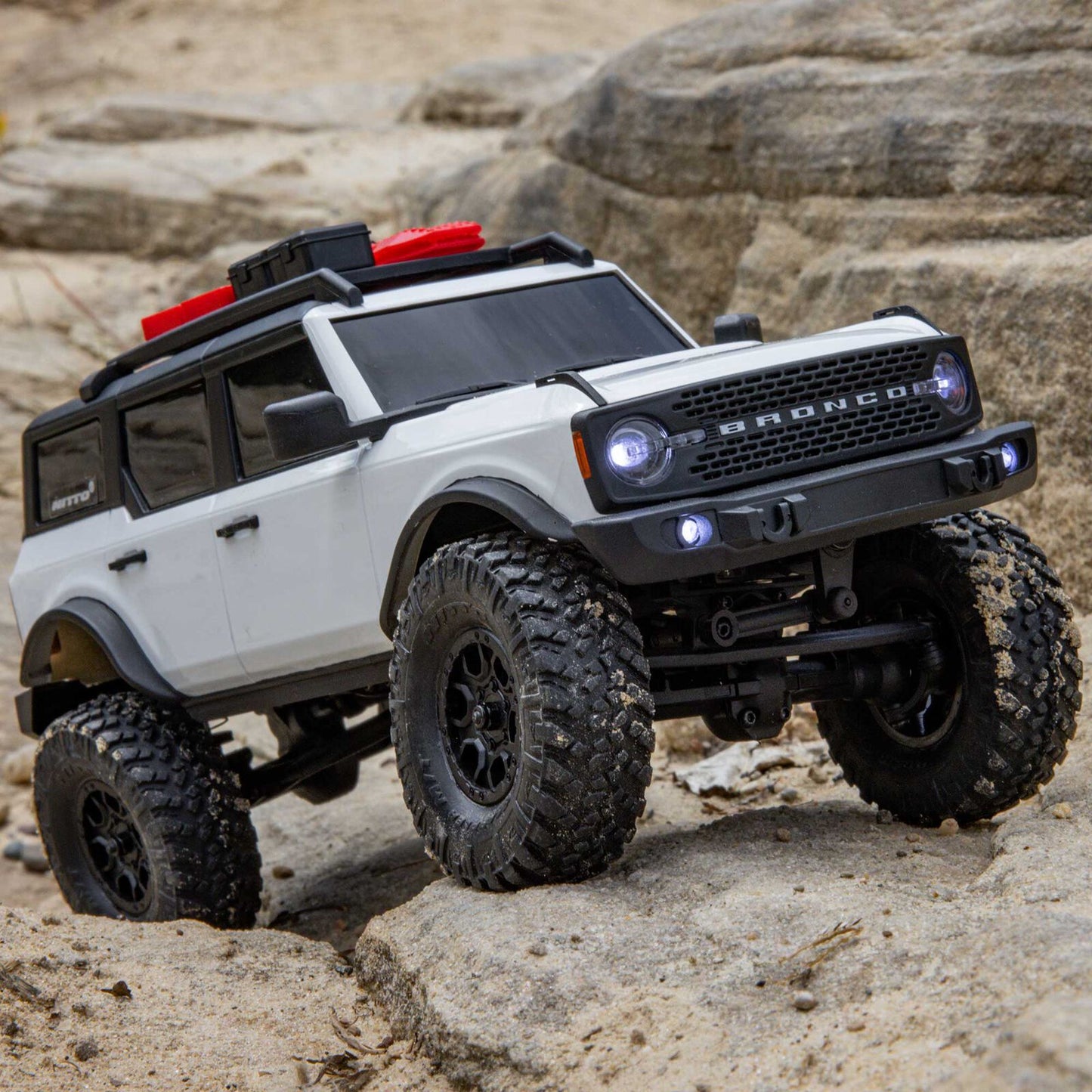 1/24 SCX24 Ford Bronco 4X4 RTR Brushed Rock Crawler (Chargeur et Batterie inclus) BLANC