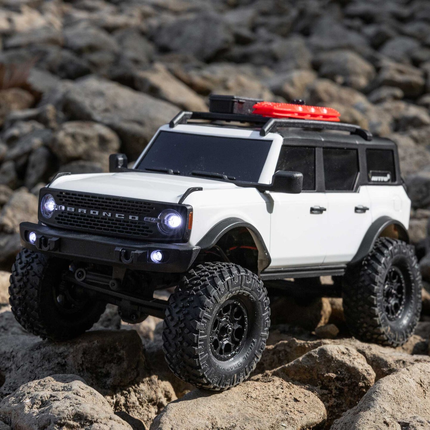 1/24 SCX24 Ford Bronco 4X4 RTR Brushed Rock Crawler (Chargeur et Batterie inclus) BLANC