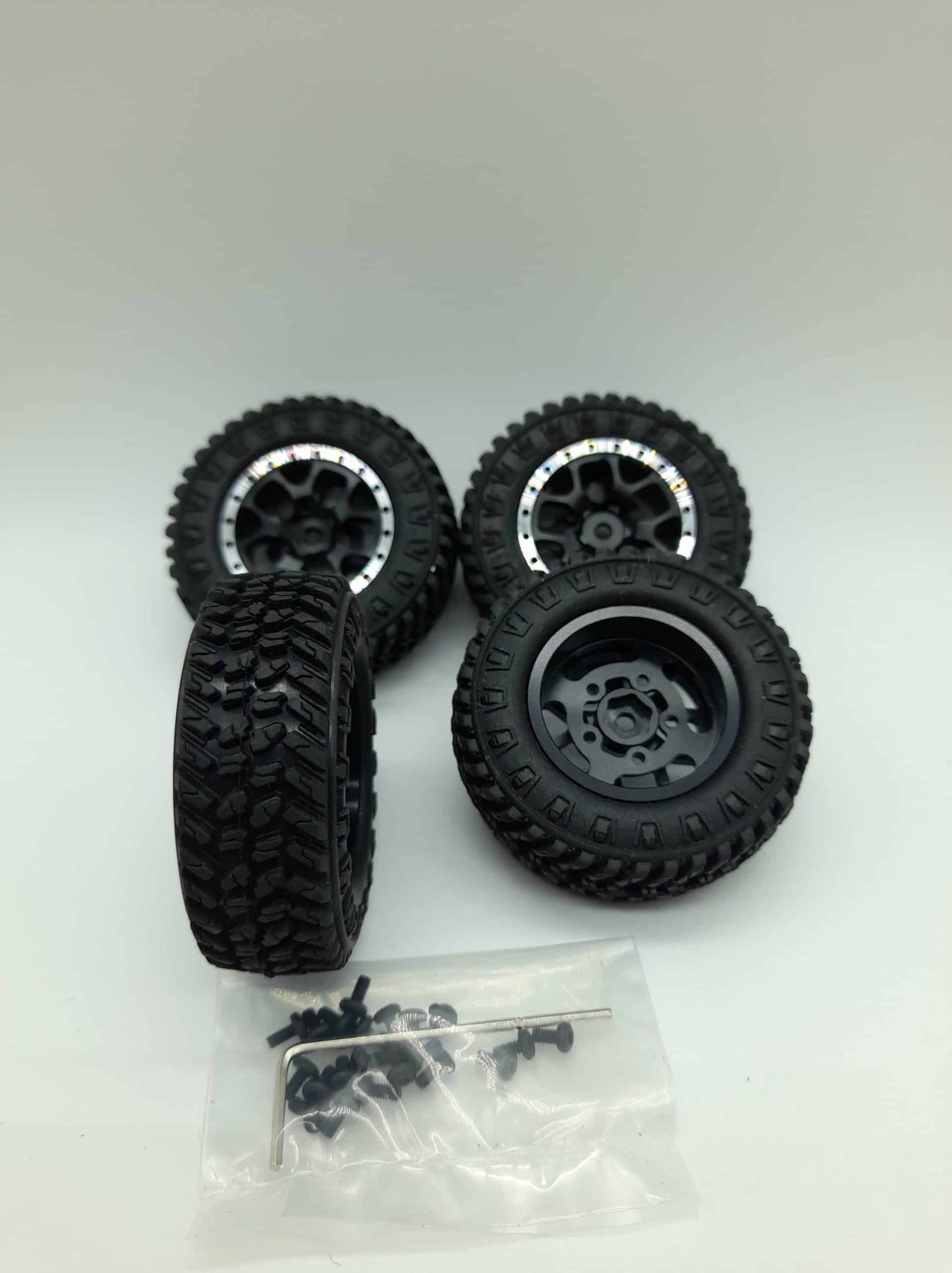 Mag Beadlock et Pneus (SCX24) - Ensemble de (4) (MP24-12)