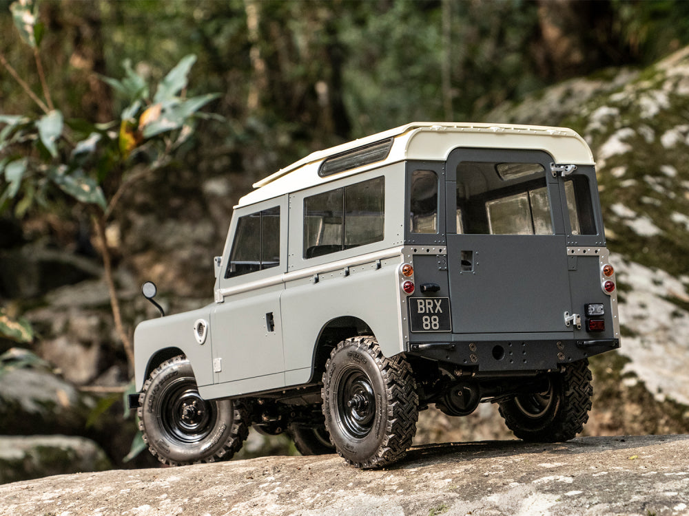 BRX02 Land Rover® Series II 88 Station Wagon 1/10 4WD Radio Control Car Kit