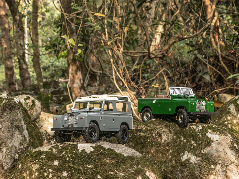 BRX02 Land Rover® Series II 88 Station Wagon 1/10 4WD Radio Control Car Kit