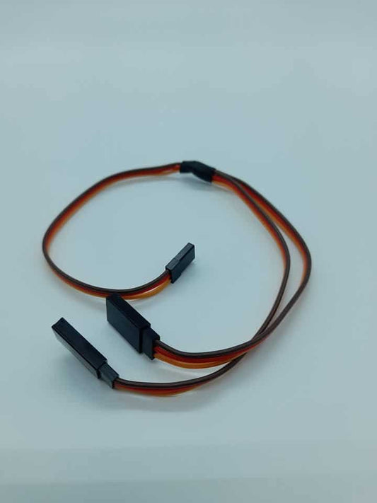 ”Y” extension for servo connector 33cm (WAGCABSVRY13)