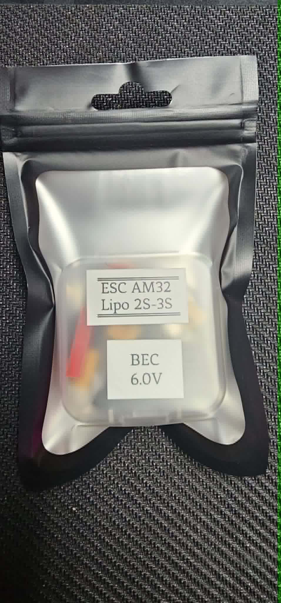 AM32 ESC 2-3S (BEC 6V OU 7.4V)